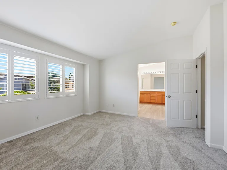 552 Stonehaven Ct — Photo 30