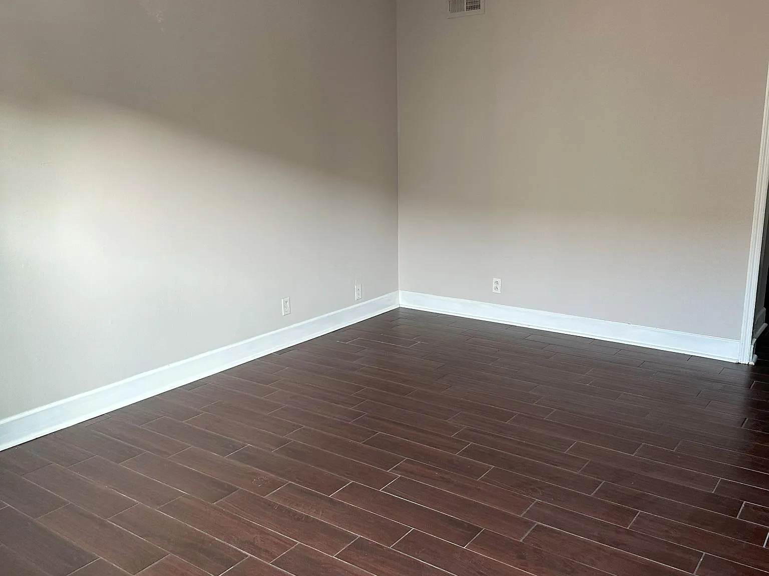 2 bed, 1.5 bath, 900 sqft, $1,895 — Photo 3
