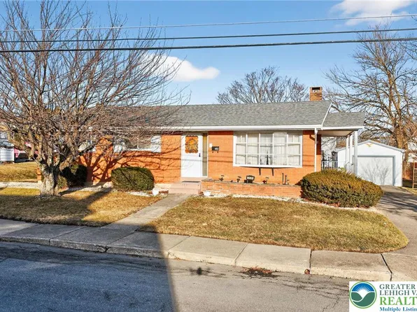319 Falcone Ave, Roseto, PA 18013
