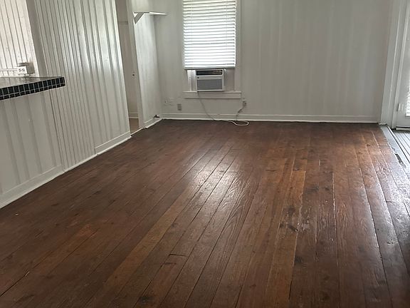 4th image of 1003 Bartlett St Unit 1003