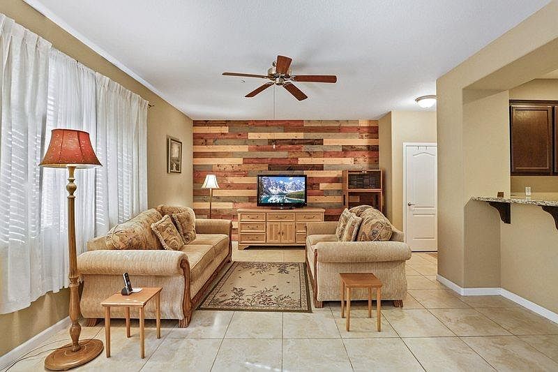 1st image of 304 Cezanne Ln #304