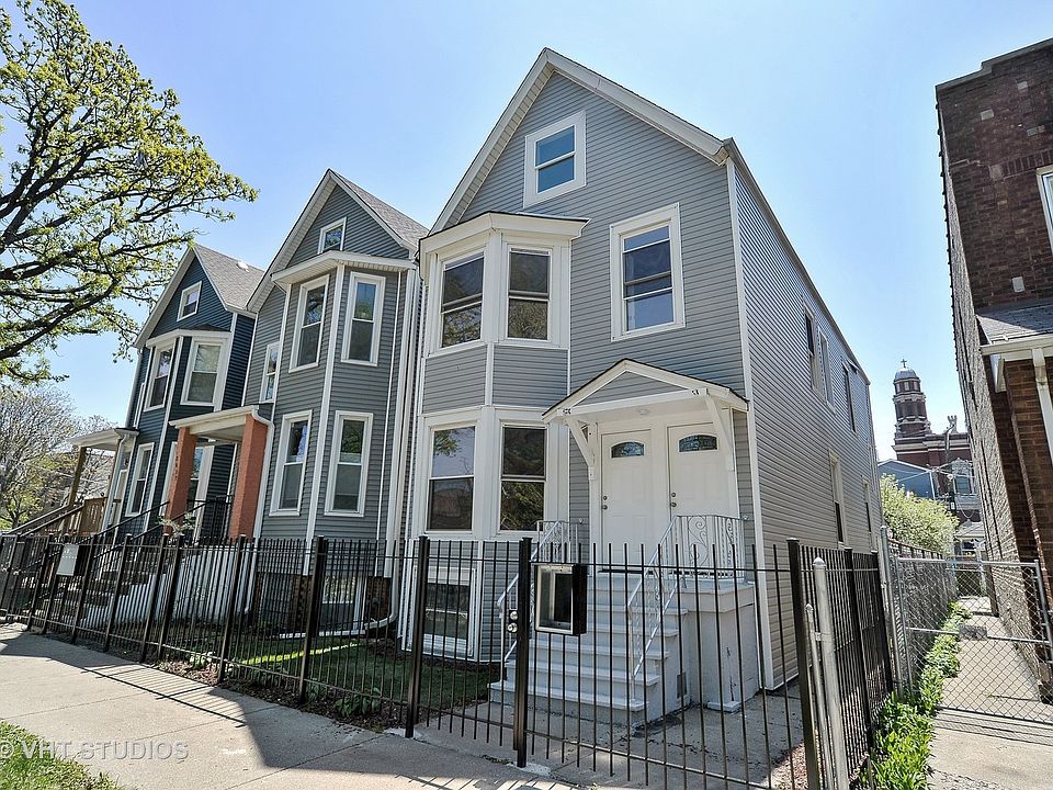 1st image of 3629 W Oakdale Ave