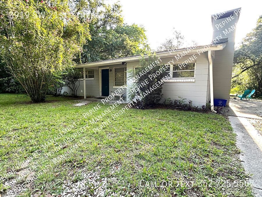 1st image of 3919 SW 21st St