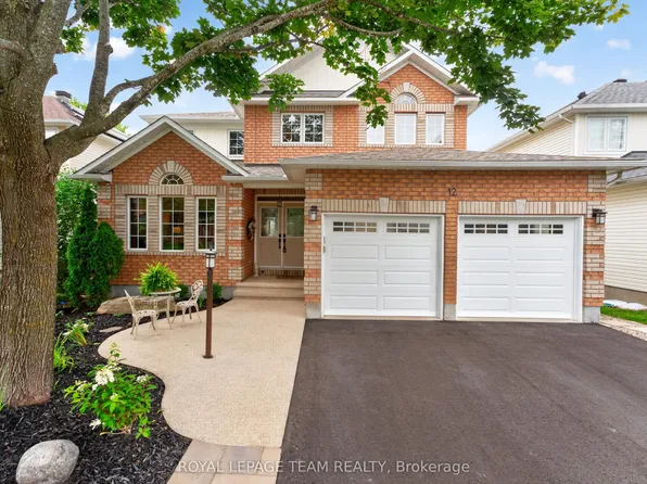 12 Forillon Cres, Ottawa, ON K2M 2W5