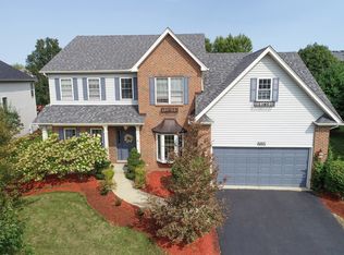 685 Lake Ridge Dr, South Elgin, IL 60177