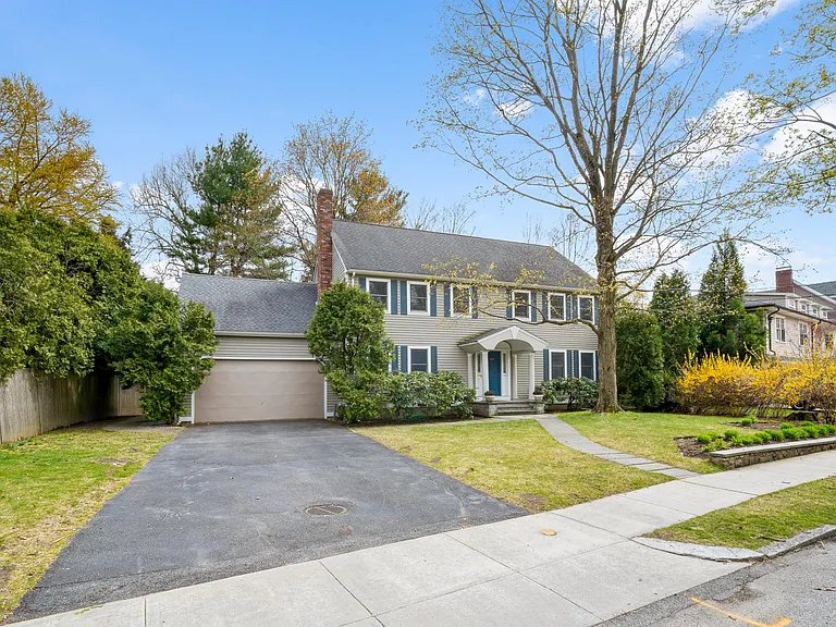 478 Clinton Rd — Photo 15