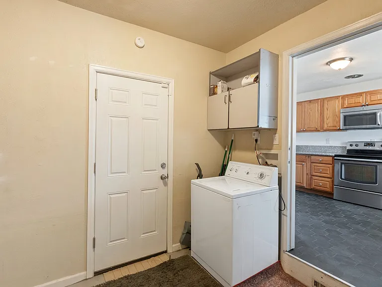 141 Sherri Dr — Photo 25