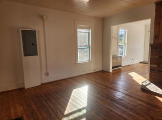 76 Maple Ave, Barre, VT 05641