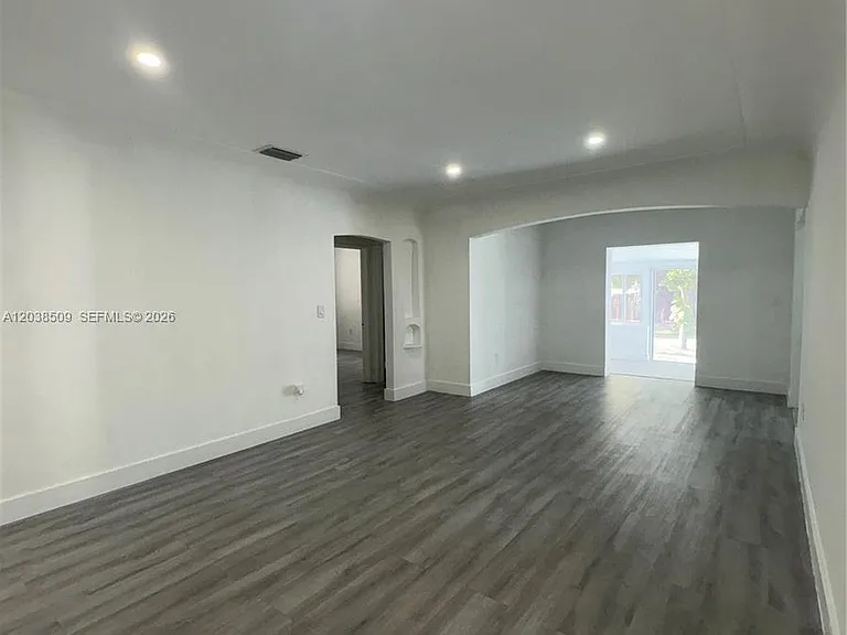 2920 SW 15th St — Photo 7