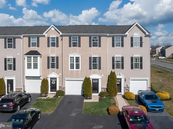 103 Sandpiper Ct, Gilbertsville, PA 19525