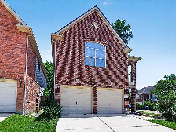 2nd image of 3655 Royal Royce Dr
