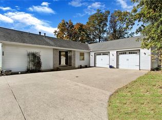 1028 W Polk Ave, Charleston, IL