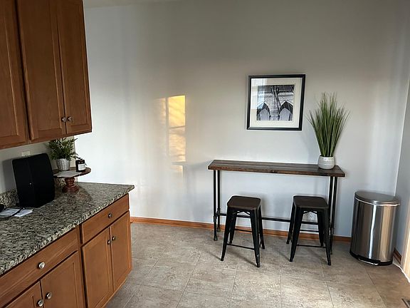 5th image of 2343 Sandhutton Ave