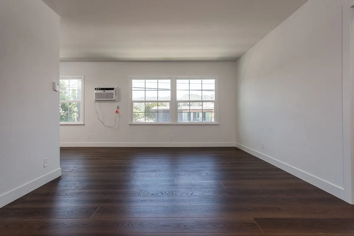 1 bed, 1.0 bath, 600 sqft, $2,300 — Photo 3