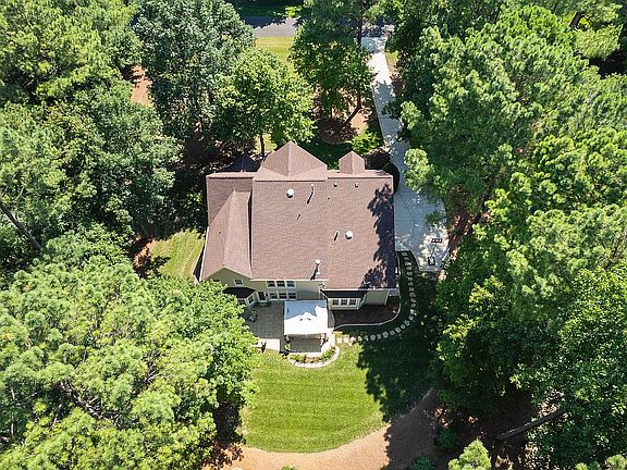 4th image of 2217 Avinshire Pl
