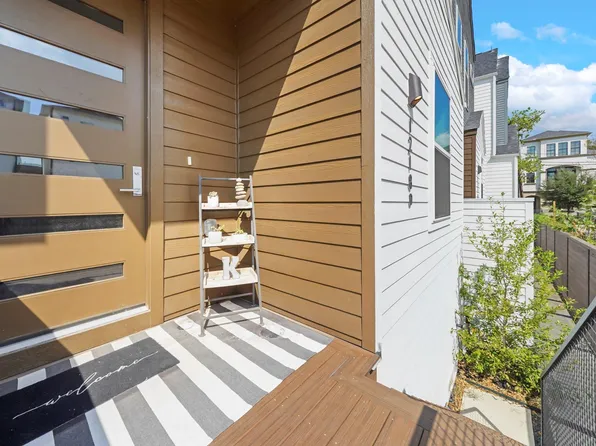 1218 W 24th St #D, Houston, TX 77008