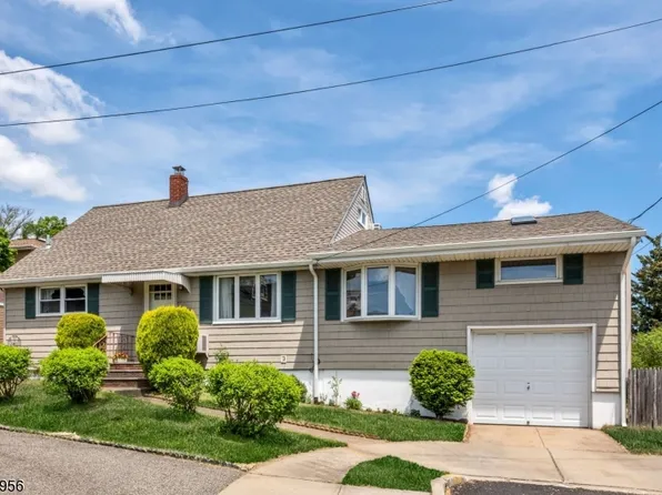 748 9Th St, Carlstadt Boro, NJ 07072