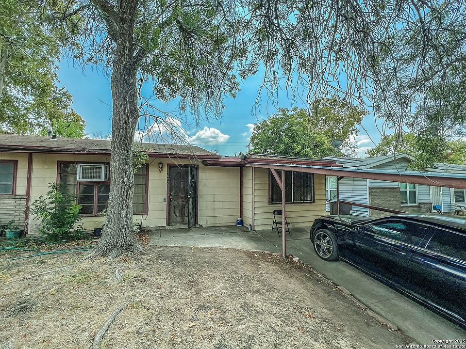 1st image of 362 KENMAR DR