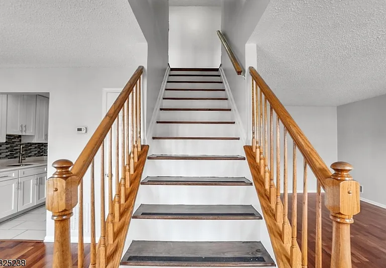 100 Callahan Ct — Photo 16