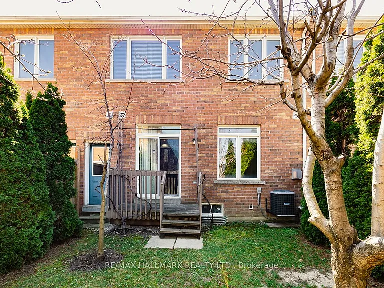 33 Tomabrook Cres — Photo 30
