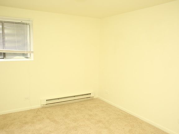 5th image of 2206 N Berkshire Rd APT 19