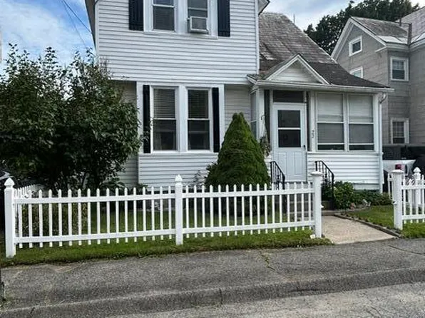 22 South St, Florida, MA 01247