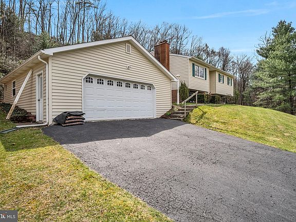 5th image of 155 Greenbriar Rd