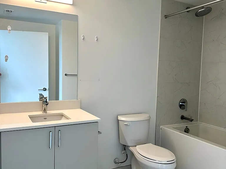 1005 Dundas St E #624 — Photo 9