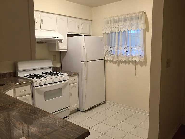 2 Palm Ct — Photo 3