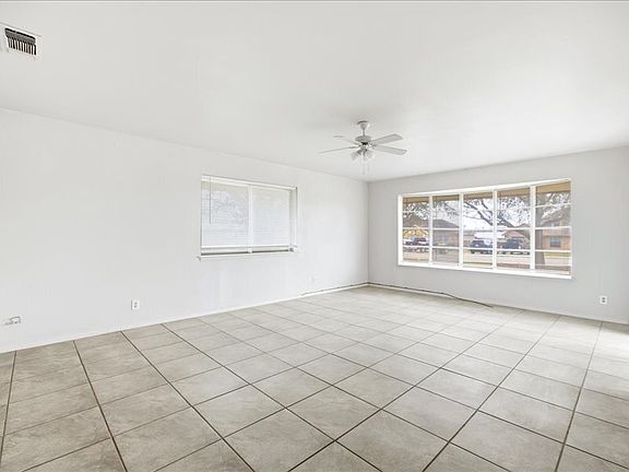 5th image of 134 Robinhood Dr