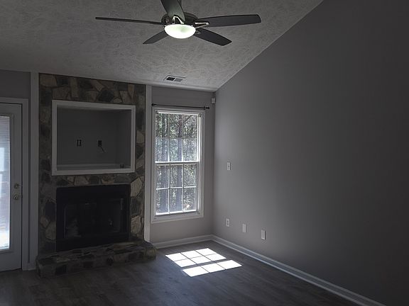 2nd image of 3229 Burton Dr