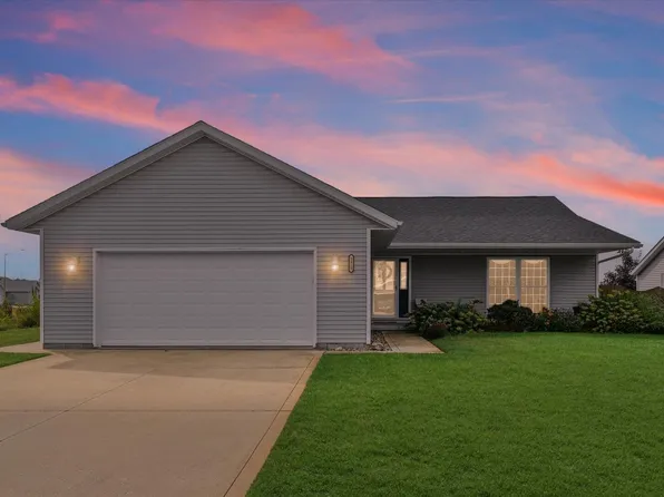 1415 Honeysuckle Ln, Farmer City, IL 61842