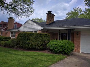 8233 Kenneth Ave, Skokie, IL