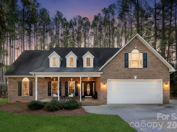 2381 Westerholt Ct, Mount Pleasant, NC 28124