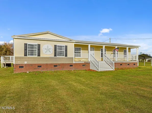 881 Island Road, Harkers Island, NC 28531