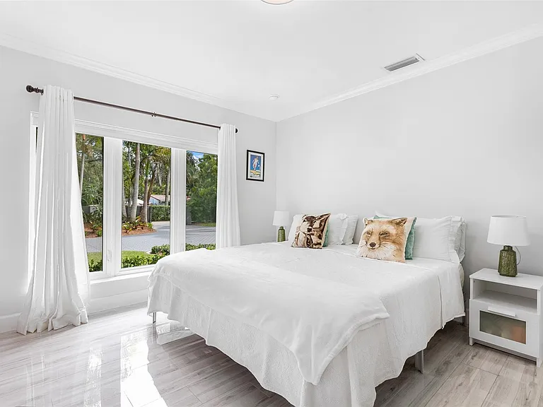 913 Coconut Dr — Photo 37