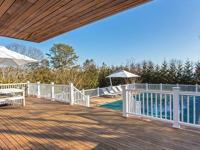 10 Ridge Ln — Photo 4
