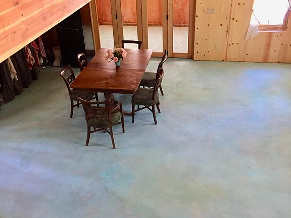 2nd image of 433 Sierra Dr