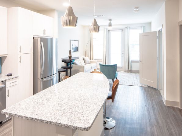 3383 Cedarplaza Ln #2112