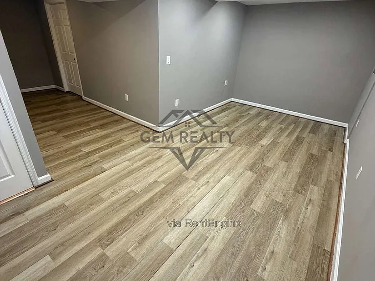 13506 Bentley Cir — Photo 9