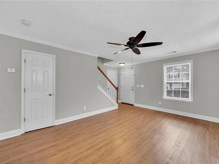 225 Osmanthus Way — Photo 10