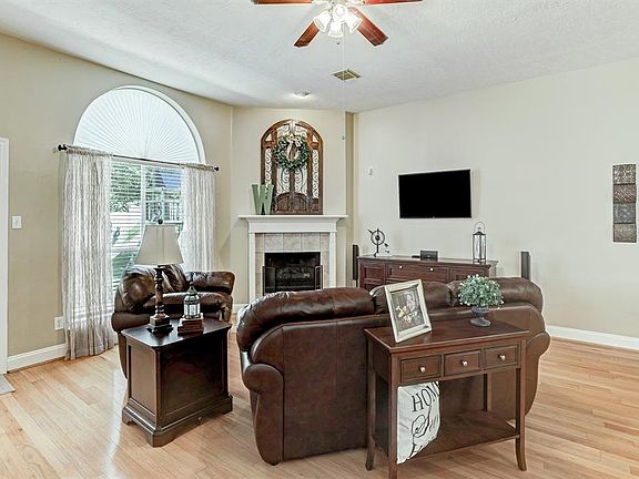 5th image of 907 Norfolk Dr