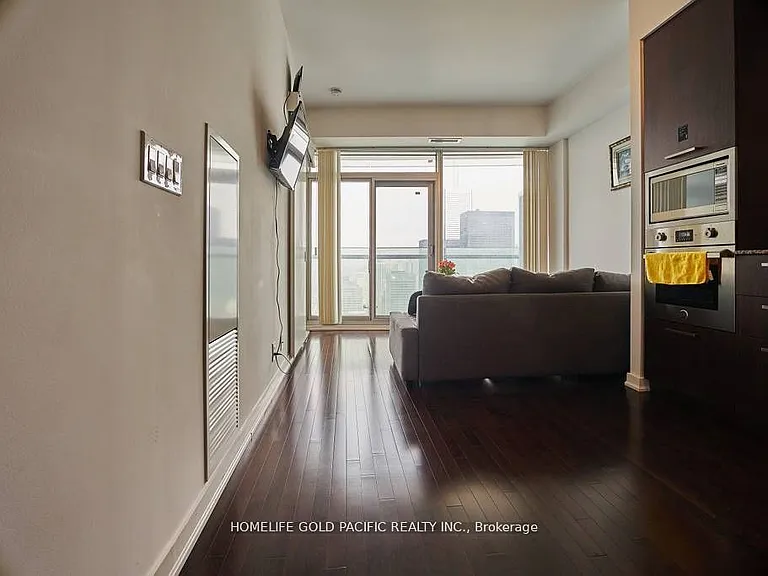 14 York St #4709 — Photo 22