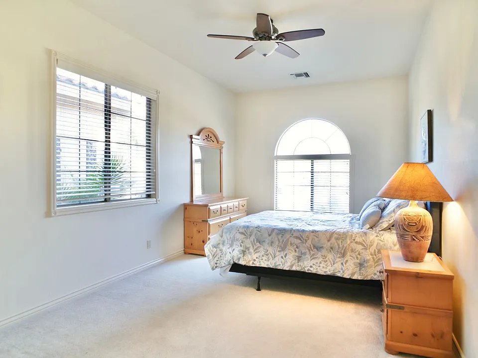 12129 N Tall Grass Dr