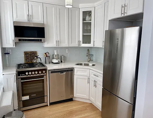 Sold by Douglas Elliman | media 6