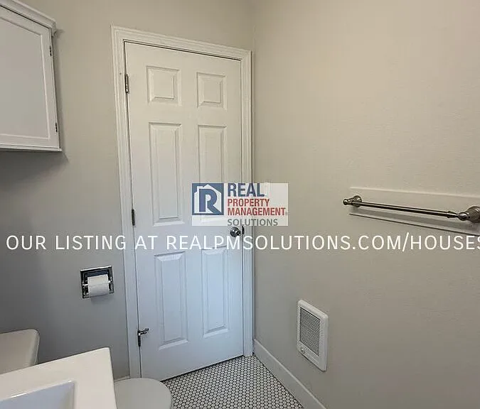 5025 NE 17th Ave — Photo 34