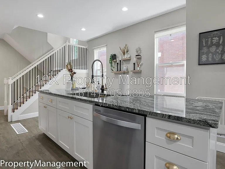 564 Kimball Pl — Photo 10