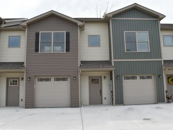 24 Goliath Dr #3, Shinnston, WV 26431