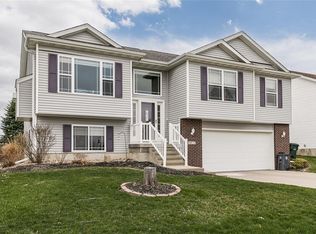 4413 Adams Ct NE, Cedar Rapids, IA 52411