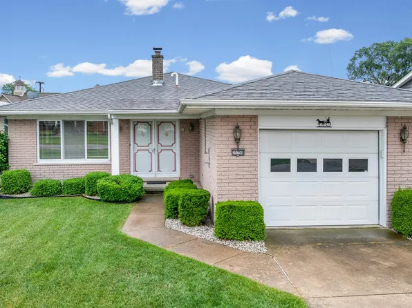 35758 Bal Clair St, New Baltimore, MI 48047